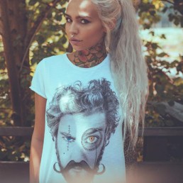 Fishball indossa una t-shirt donna Paul Cortese